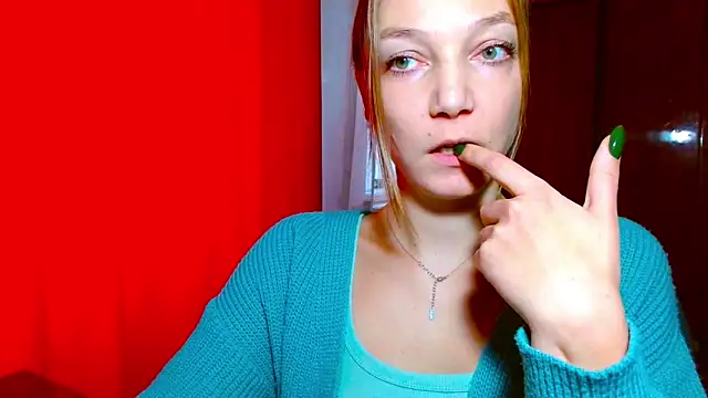 EmillyPlay live sex cam