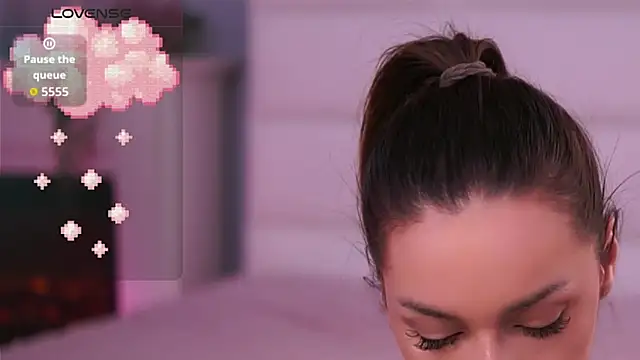 FlirtyFawn live sex cam