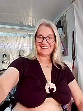 irinamaux live sex cam