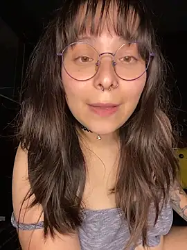 Solo_yoss live sex cam