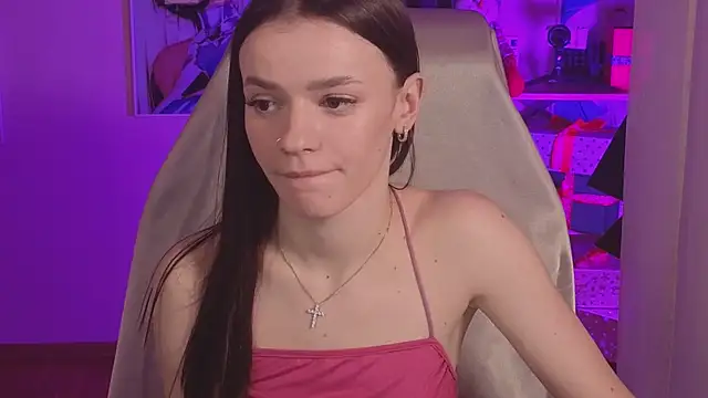 E_l_i_z_e_'s cam snapshot