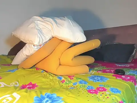 exotis_tiahara777's cam snapshot