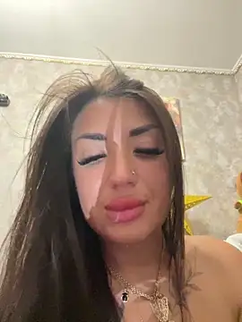 RuslanaXX's cam snapshot