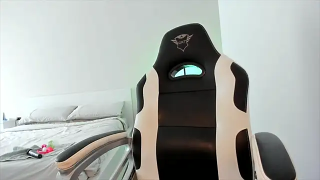 CallMeAngelica's cam snapshot