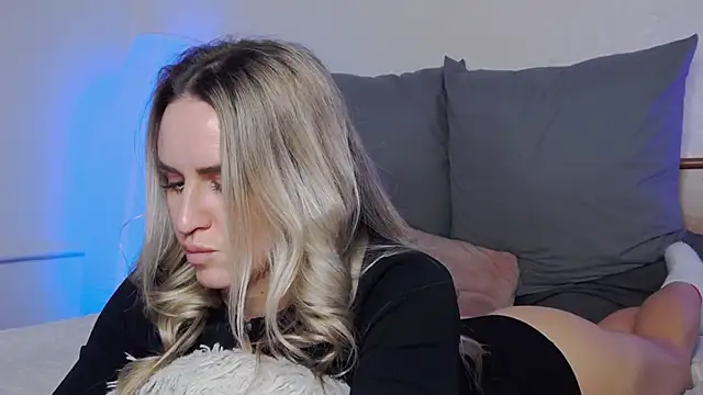 SofiJames's cam snapshot