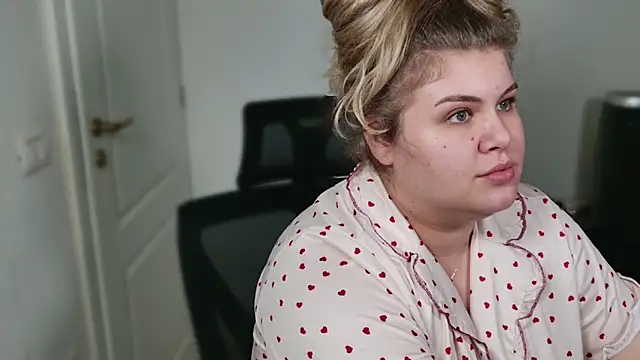 Allyy_baby's cam snapshot