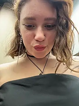 lucy-joy's cam snapshot