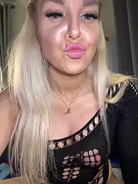 MIA-XXX's cam snapshot