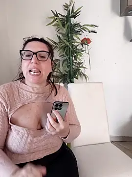 SinfulMarkedQueens's cam snapshot