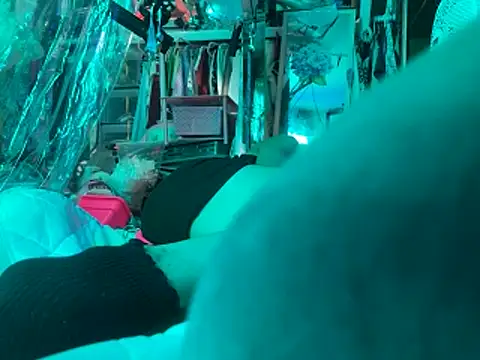 gurlnips live sex cam