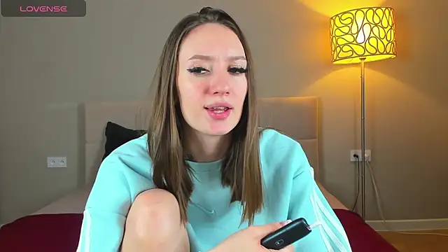 cutienaughtygirl's cam snapshot