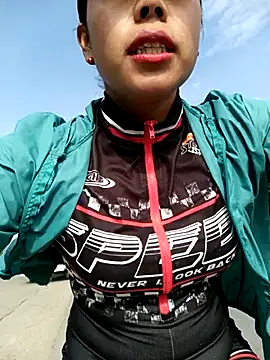 _andrea30 live sex cam