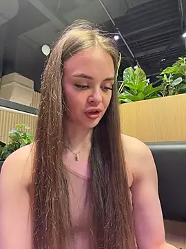 KristiRich live sex cam