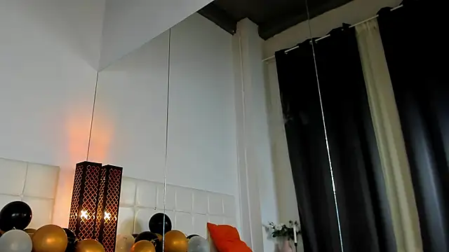 AmiraRees's cam snapshot