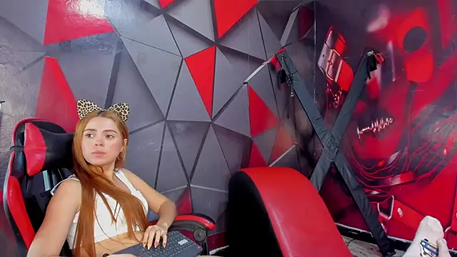 Hana_and_Zeta live sex cam