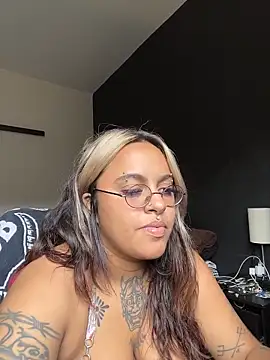 lolafairytail live sex cam