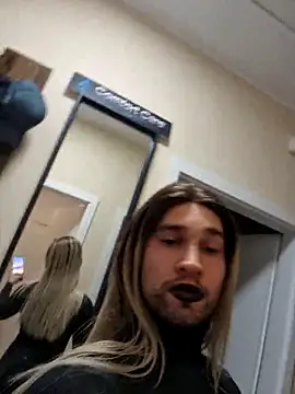 NoraInMask live sex cam