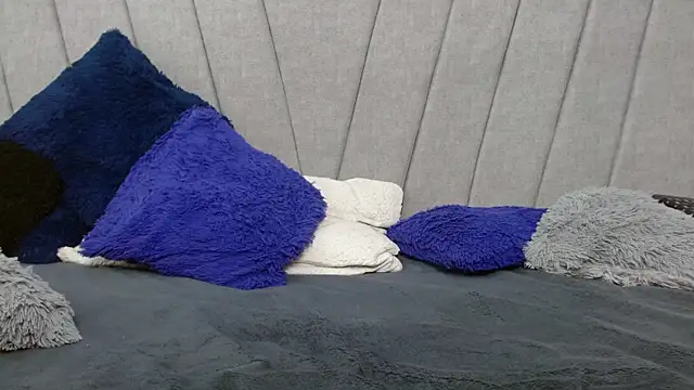 Queen_shanel1 live sex cam