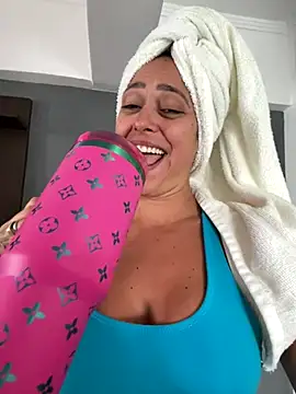 Gipoltergeist live sex cam