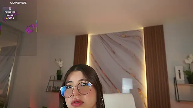 MilaCrave's cam snapshot