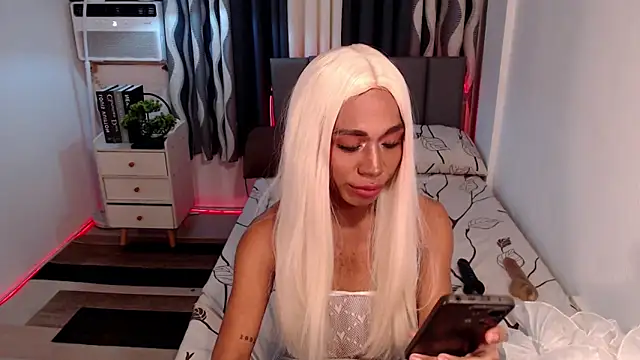 TsBlackHORSECOCKcalix live sex cam