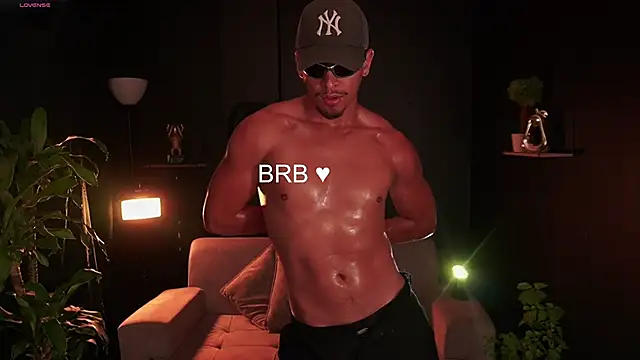 Aaronfox_x live sex cam