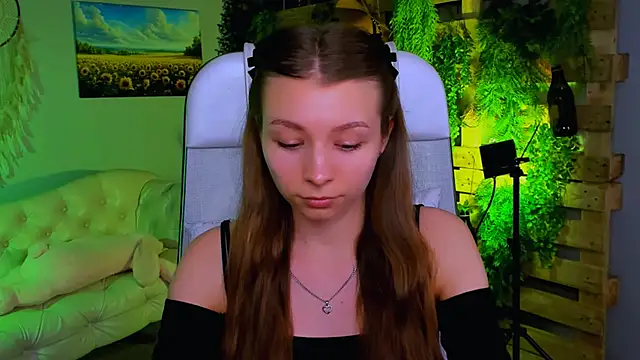 JulieDaniel's cam snapshot