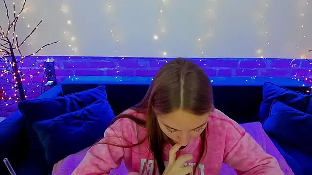 MilaAddams's cam snapshot