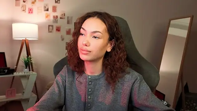 branchwithflowerss's cam snapshot