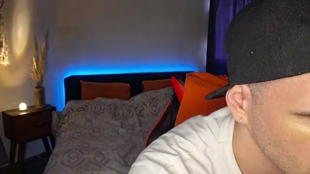 VelvetGrey's cam snapshot