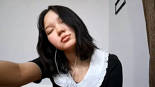 MeowMiaMeow live sex cam