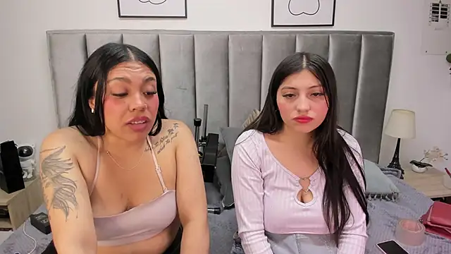 Kyla_Left's cam snapshot