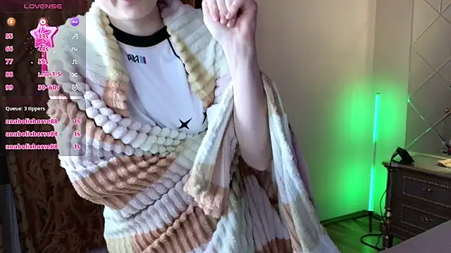 HolyBabyDoll's cam snapshot