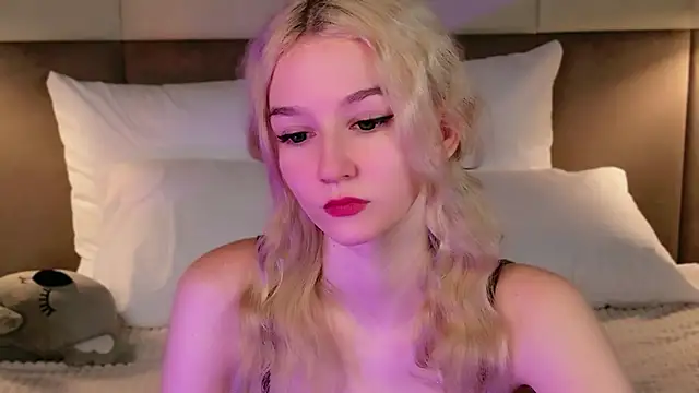 NaomiLoys's cam snapshot