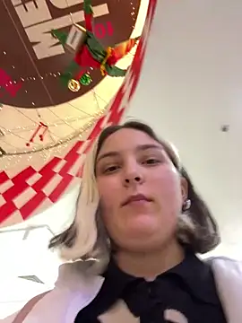 KateBurlesk's cam snapshot