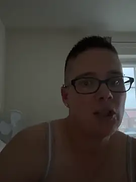 voluptuous-minx's cam snapshot