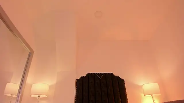 cathalina_ortiz's cam snapshot