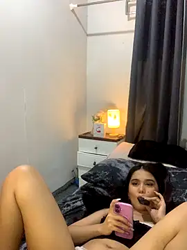 AngelHille live sex cam