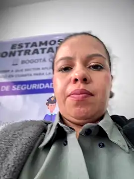 Ariana-07 live sex cam