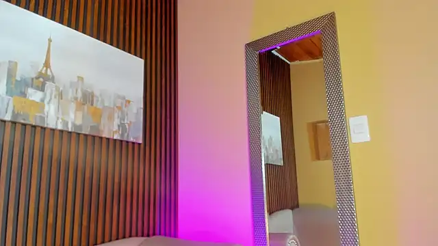 LauraAristizabal live sex cam