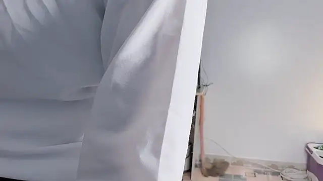 Mono-Stewardesss live sex cam