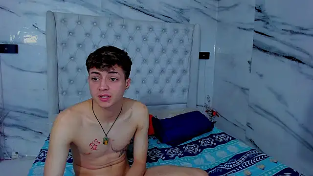 Ari_and_Storm live sex cam