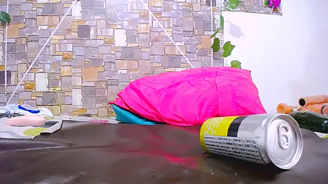 MaidenGame's cam snapshot