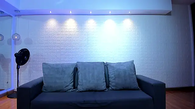 violet_scott's cam snapshot