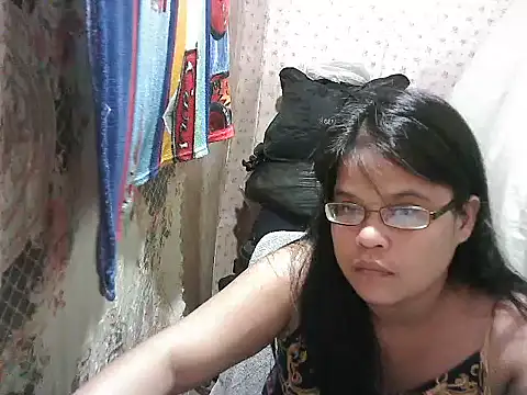 Hotty_babe23's cam snapshot