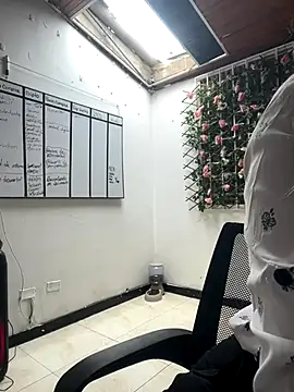 Isabella_Varella live sex cam