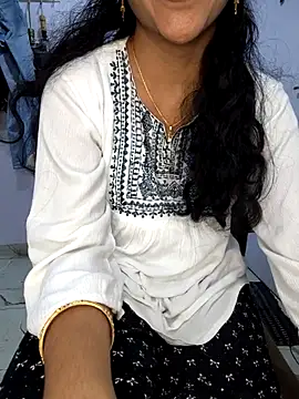 Cute-Telugu-Teacher's cam snapshot