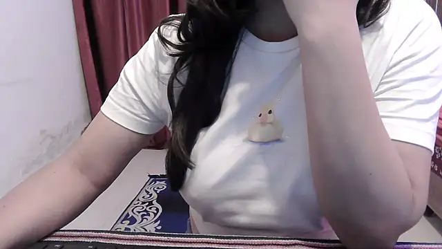 ANANYA-TIWARI's cam snapshot