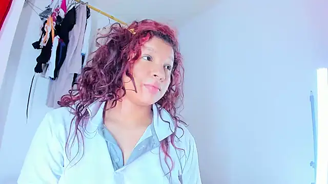 Emily_Coper18 live sex cam