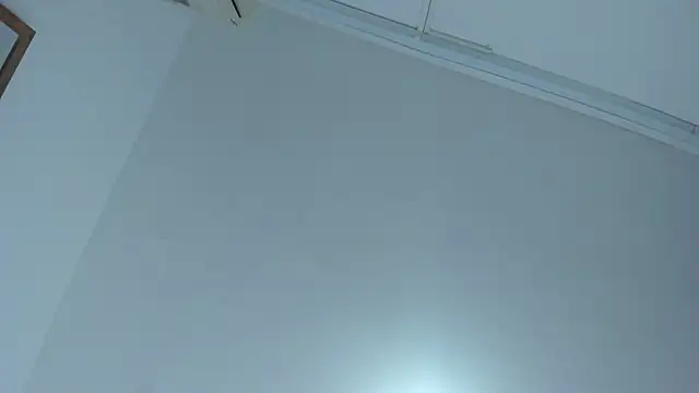 _Emma_whiitee_ live sex cam